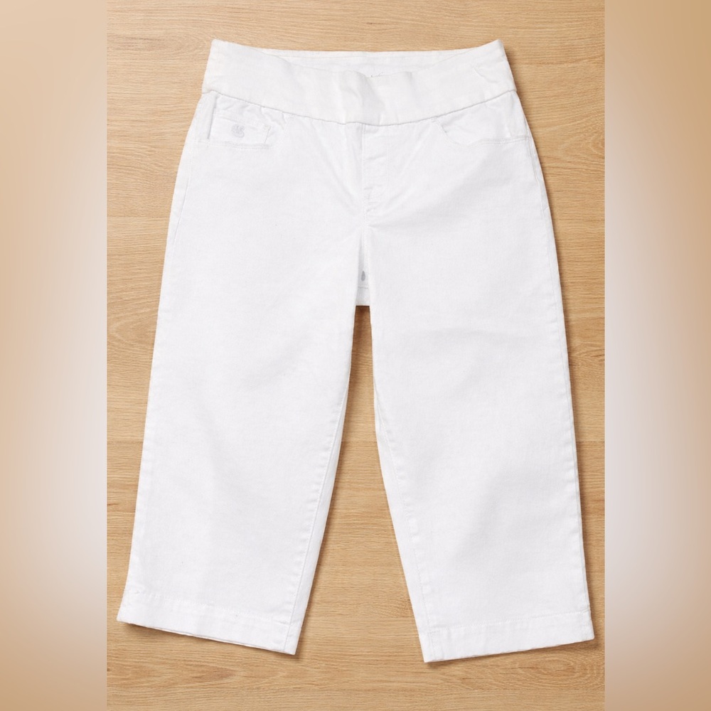 Gloria Vanderbilt Amanda White Pull-On Capris Size 6 Slimming